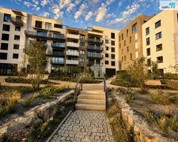 Prodej bytu 2+kk, Praha, Kolmanova, 51 m2