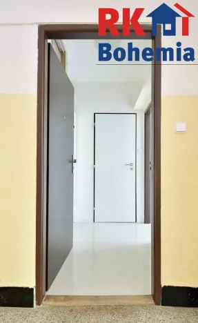 Pronájem bytu 1+kk, Praha - Vršovice, Jakutská, 28 m2