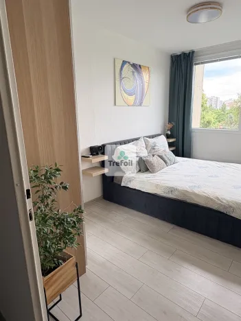 Prodej bytu 2+kk, Praha, Bazovského, 45 m2