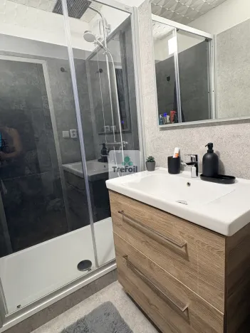 Prodej bytu 2+kk, Praha, Bazovského, 45 m2