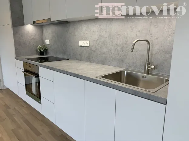 Pronájem bytu 1+kk, Hradec Králové, Chelčického, 36 m2