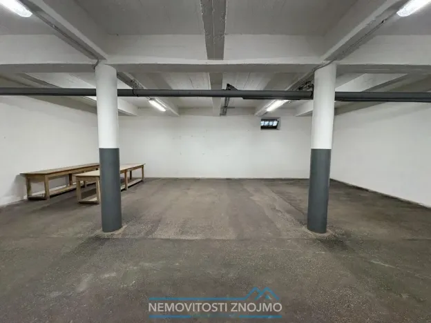 Pronájem skladu, Znojmo, Dobšická, 100 m2