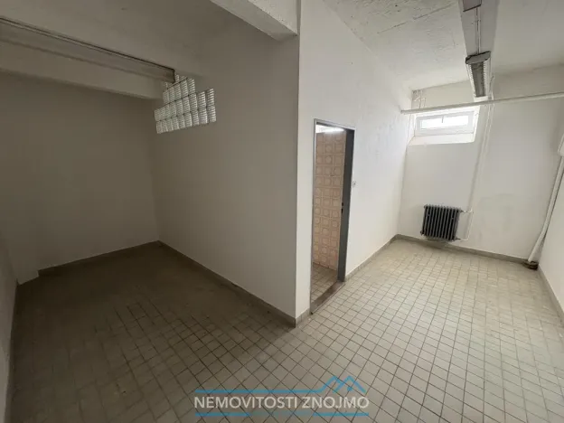 Pronájem skladu, Znojmo, Dobšická, 100 m2