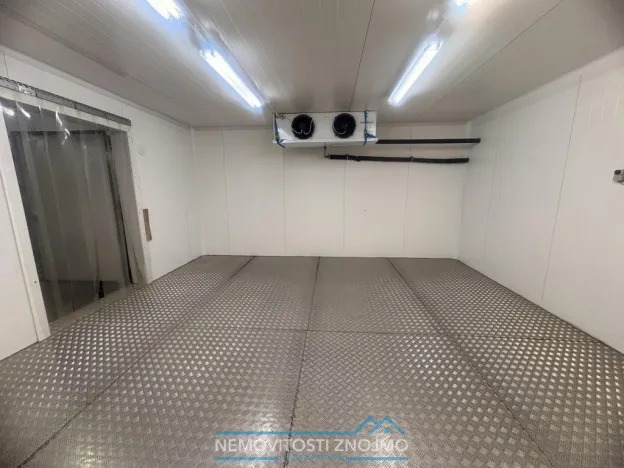 Pronájem skladu, Znojmo, Dobšická, 100 m2