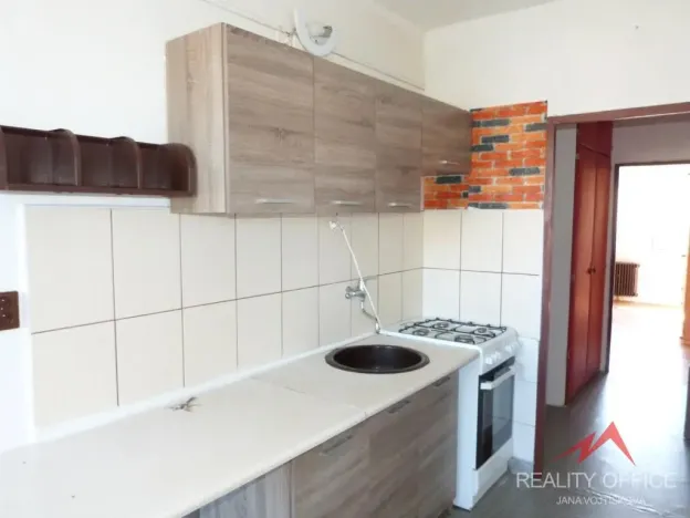 Pronájem bytu 2+1, Děčín - Děčín III-Staré Město, Kladenská, 58 m2