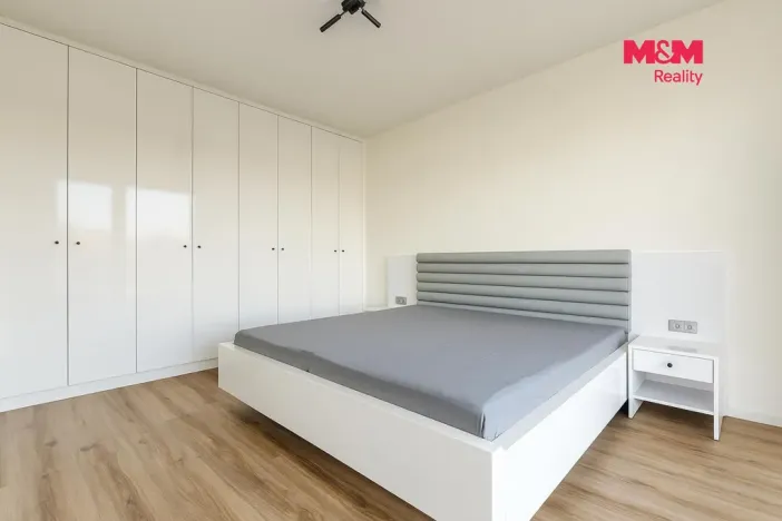 Pronájem bytu 2+kk, Kladno, Ke křížku, 54 m2