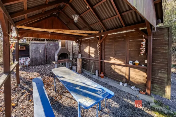 Prodej chaty, Týn nad Vltavou - Hněvkovice na levém břehu Vltavy, 80 m2