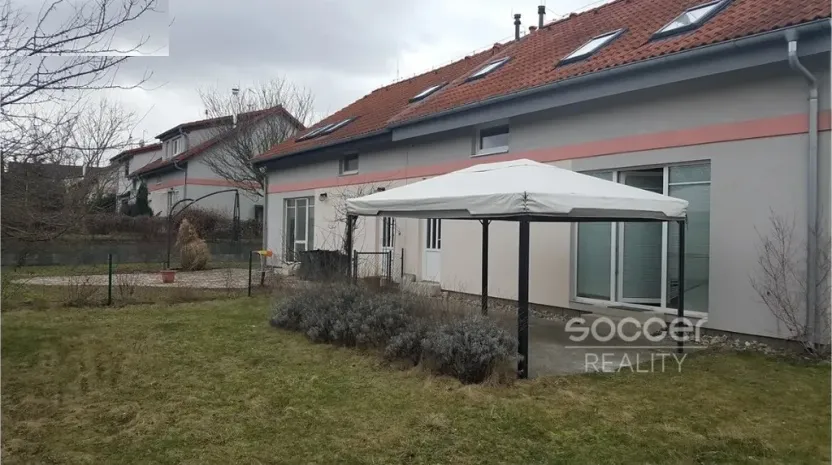 Pronájem rodinného domu, Praha - Satalice, Kemrova, 149 m2