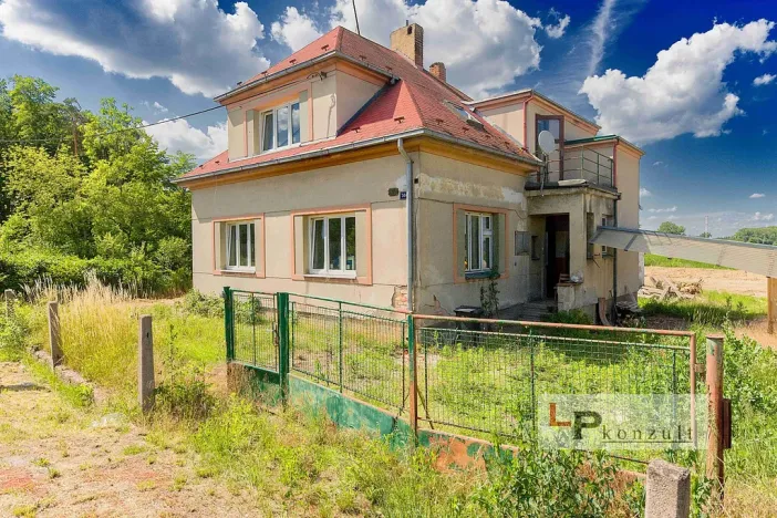 Prodej rodinného domu, Sezemice - Počaply, 181 m2