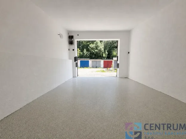 Pronájem garáže, Liberec - Liberec III-Jeřáb, Hanychovská, 16 m2