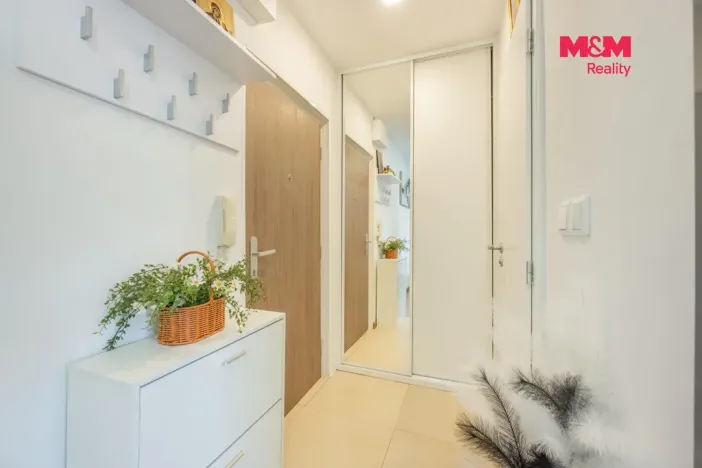 Prodej bytu 1+kk, Slaný, Všehlušická, 26 m2
