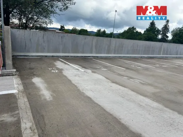 Pronájem garážového stání, Klatovy, 13 m2