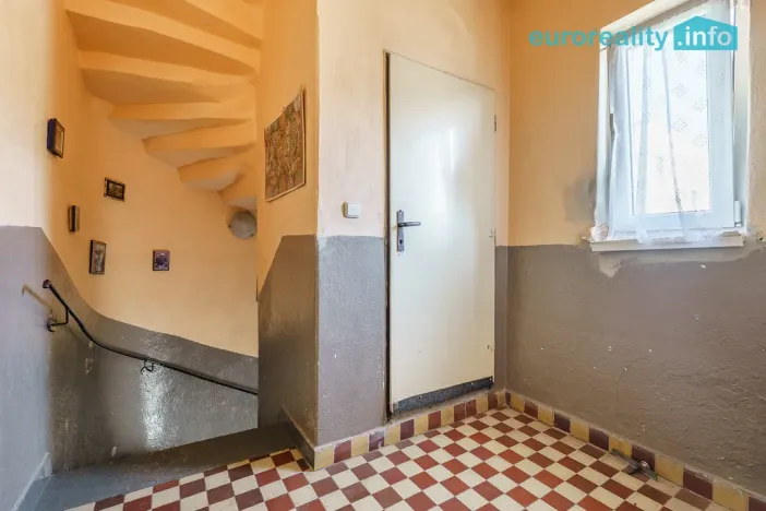 Prodej bytu 1+kk, Nejdek, Husova, 40 m2