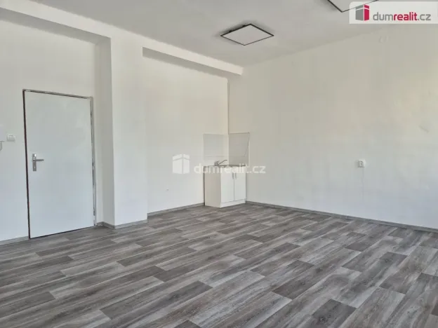 Pronájem kanceláře, České Budějovice - České Budějovice 2, Na Zlaté stoce, 30 m2