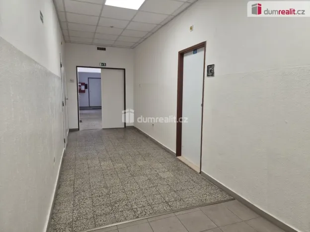 Pronájem kanceláře, České Budějovice - České Budějovice 2, Na Zlaté stoce, 30 m2