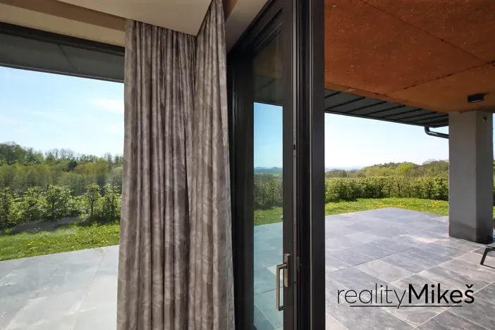 Prodej rodinného domu, Křižany, 470 m2