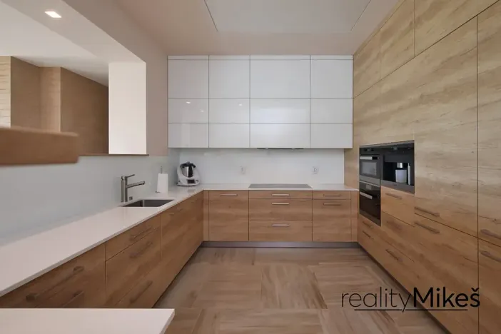 Prodej rodinného domu, Křižany, 470 m2