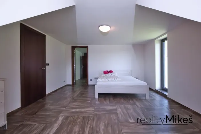 Prodej rodinného domu, Křižany, 470 m2