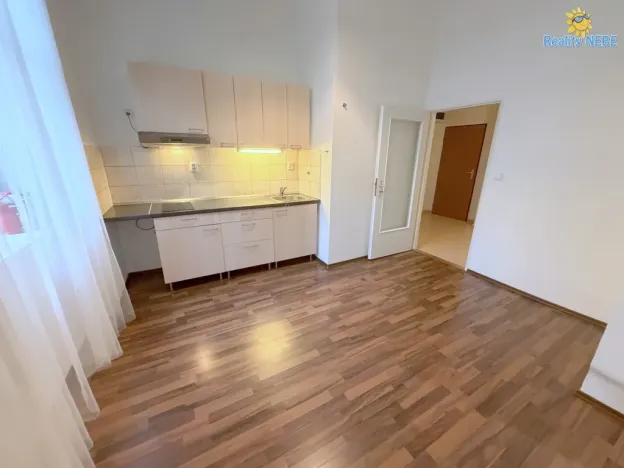 Pronájem bytu 1+1, Praha - Nusle, Sinkulova, 48 m2