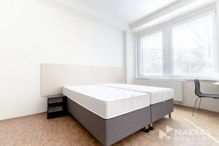 Pronájem bytu 1+kk, Praha - Smíchov, Křížová, 27 m2