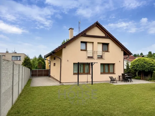 Prodej rodinného domu, Zdiby, V Zátiší, 182 m2