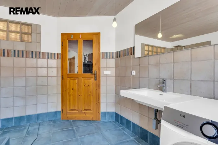 Prodej rodinného domu, Kamenice, 330 m2