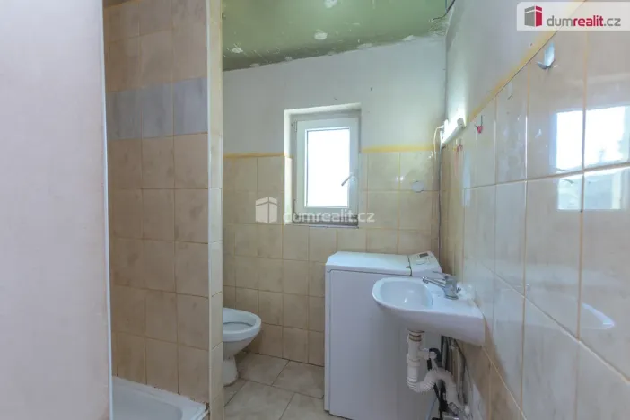 Prodej rodinného domu, Králův Dvůr, 5. května, 360 m2