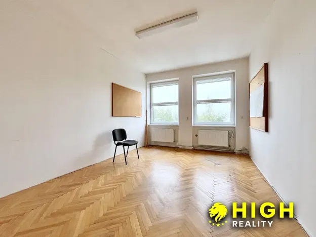 Pronájem kanceláře, Dýšina, 490 m2