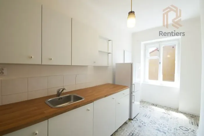 Pronájem bytu 1+1, Praha - Podolí, Sinkulova, 37 m2