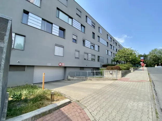Pronájem bytu 2+kk, Praha - Prosek, Na Prosecké vyhlídce, 52 m2