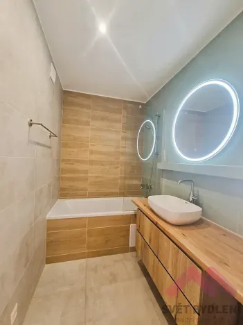 Pronájem bytu 3+kk, Praha - Bohnice, Hlivická, 73 m2