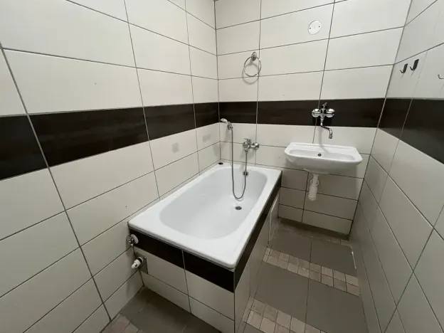Pronájem bytu 2+1, Třinec, Jablunkovská, 57 m2