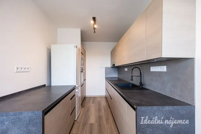 Pronájem bytu 3+kk, Praha - Záběhlice, Zvolenská, 78 m2