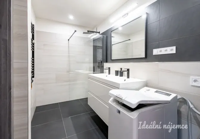Pronájem bytu 3+kk, Praha - Záběhlice, Zvolenská, 78 m2