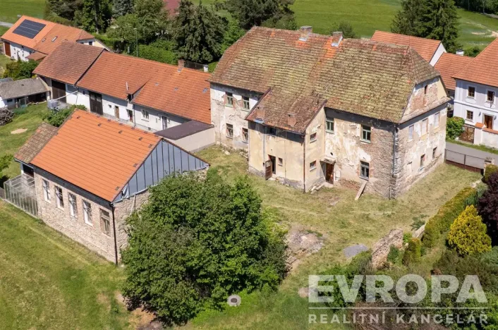 Prodej komerční nemovitosti, Uzeničky - Černívsko, 631 m2