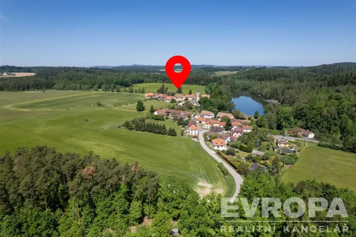 Prodej komerční nemovitosti, Uzeničky - Černívsko, 631 m2