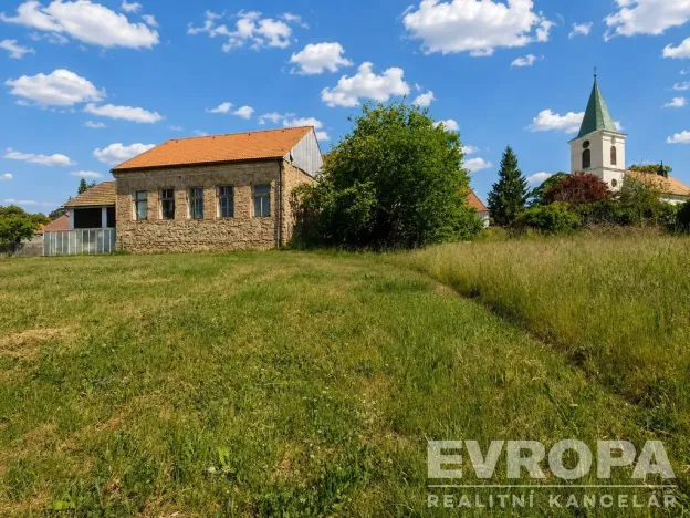 Prodej komerční nemovitosti, Uzeničky - Černívsko, 631 m2