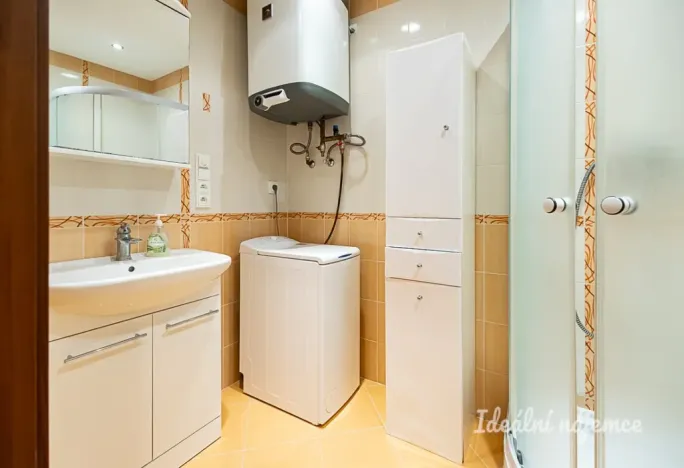 Pronájem bytu 3+kk, Praha - Kobylisy, Šimůnkova, 61 m2