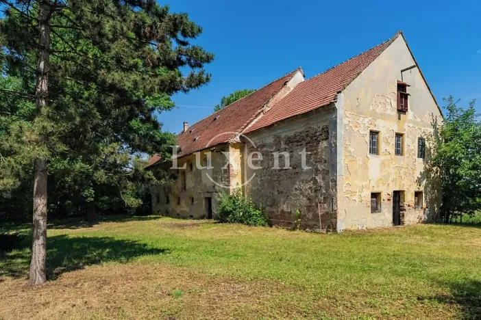 Prodej domu, Žatec, 3000 m2