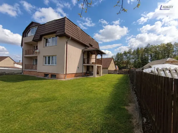 Pronájem atypického bytu, Klučenice, 300 m2