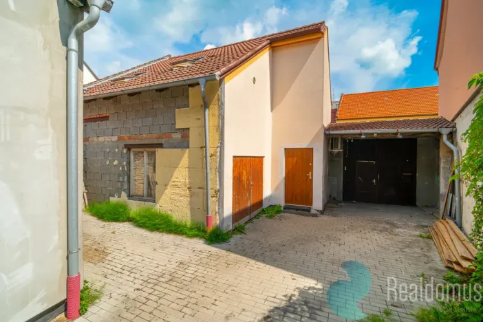 Prodej atypického bytu, Trhové Sviny, Nové město, 210 m2