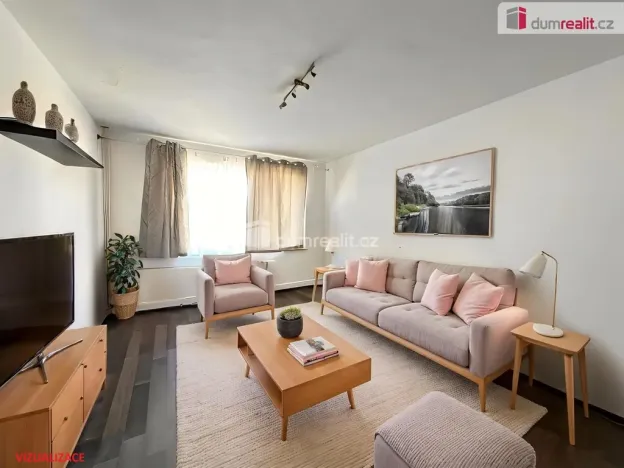 Prodej bytu 3+1, Valtice, nám. Svobody, 72 m2