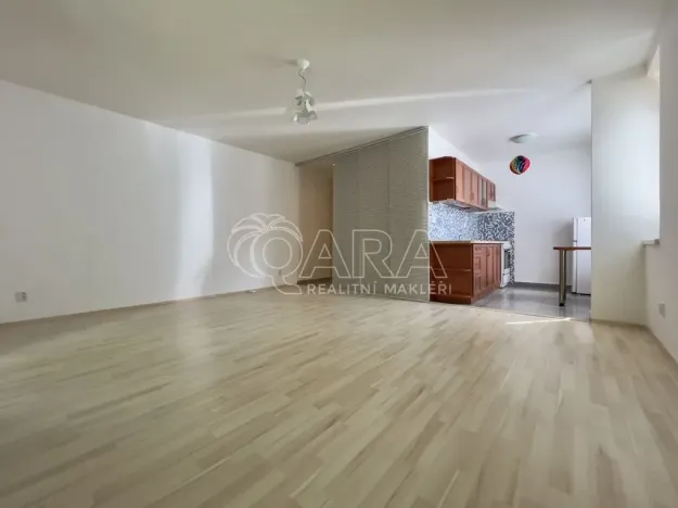 Pronájem bytu 1+kk, Brno - Lesná, Brožíkova, 36 m2