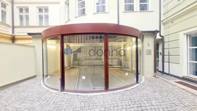 Pronájem garážového stání, Praha, Václavské náměstí, 12 m2