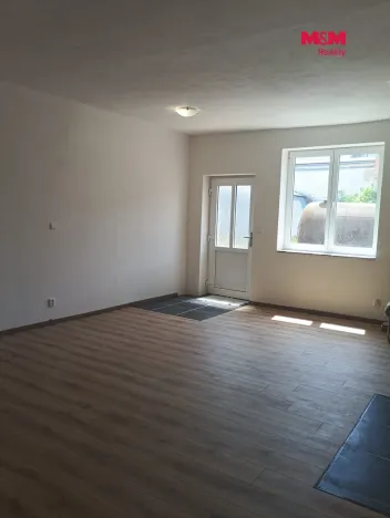Pronájem bytu 1+kk, Tochovice, 39 m2