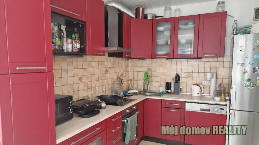 Pronájem bytu 2+1, Praha - Kobylisy, Famfulíkova, 60 m2