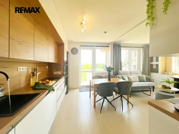 Prodej bytu 2+kk, Praha, Velvarská, 55 m2