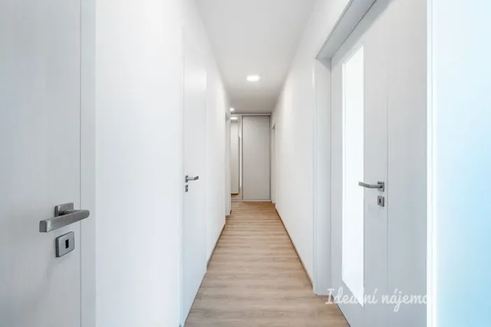Pronájem bytu 3+kk, Praha - Háje, Sochorcova, 77 m2