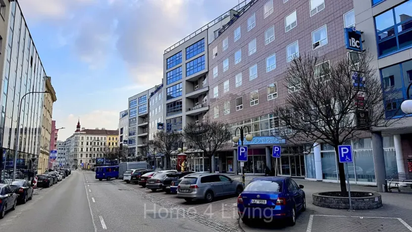 Prodej obchodního prostoru, Brno, Příkop, 120 m2