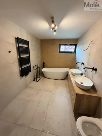 Prodej rodinného domu, Lužice - Svinčice, 224 m2